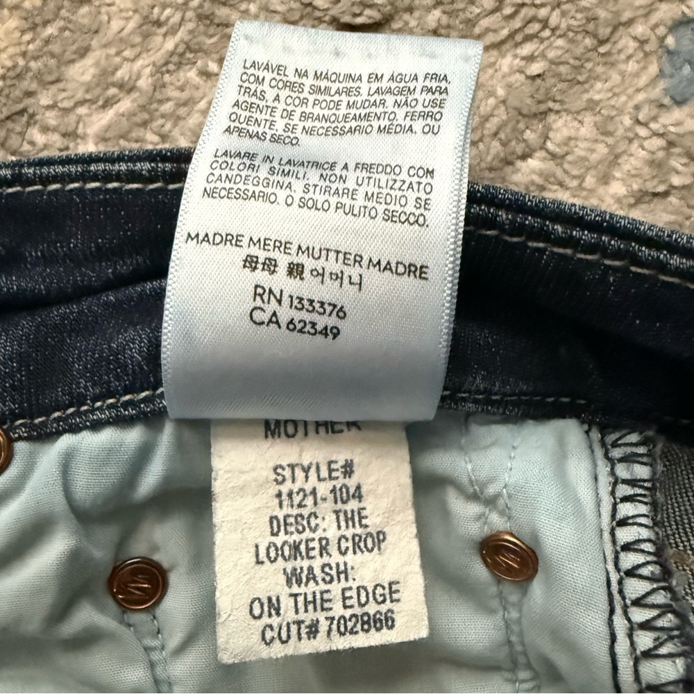 MOTHER Denim Looker Crop Jeans - On the Edge - Picture 8 of 11